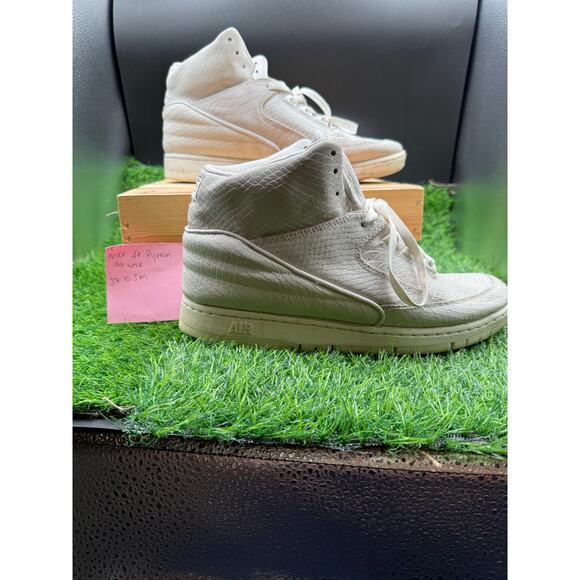 Nike Air Python - White- Size 10.5M - Picture 4 of 10